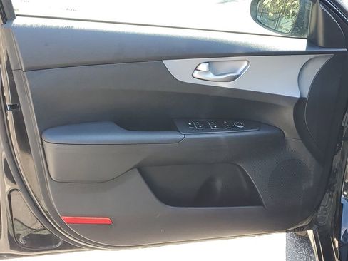 Certified 2023 Kia Forte LXS w/ LXS Technology Package image 8