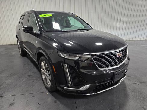 Used 2021 Cadillac XT6 Premium Luxury AWD/4WD image 2