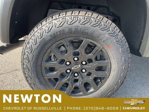 New 2026 Chevrolet Colorado Trail Boss AWD/4WD image 41