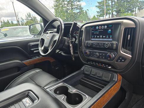 Used 2018 Chevrolet Silverado 1500 High Country AWD/4WD image 10