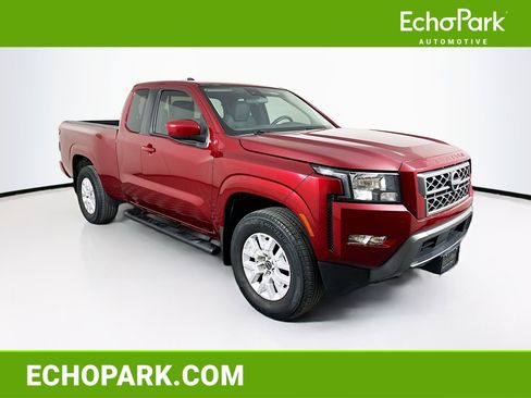 Used 2022 Nissan Frontier SV image 1
