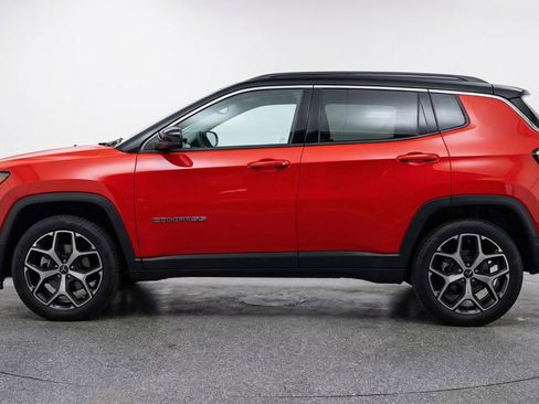 Used 2025 Jeep Compass Limited AWD/4WD image 5