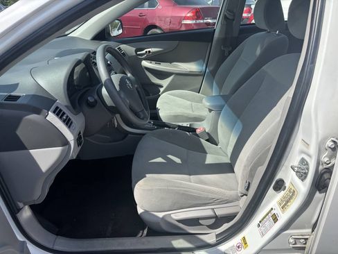 Used 2010 Toyota Corolla LE FWD image 9