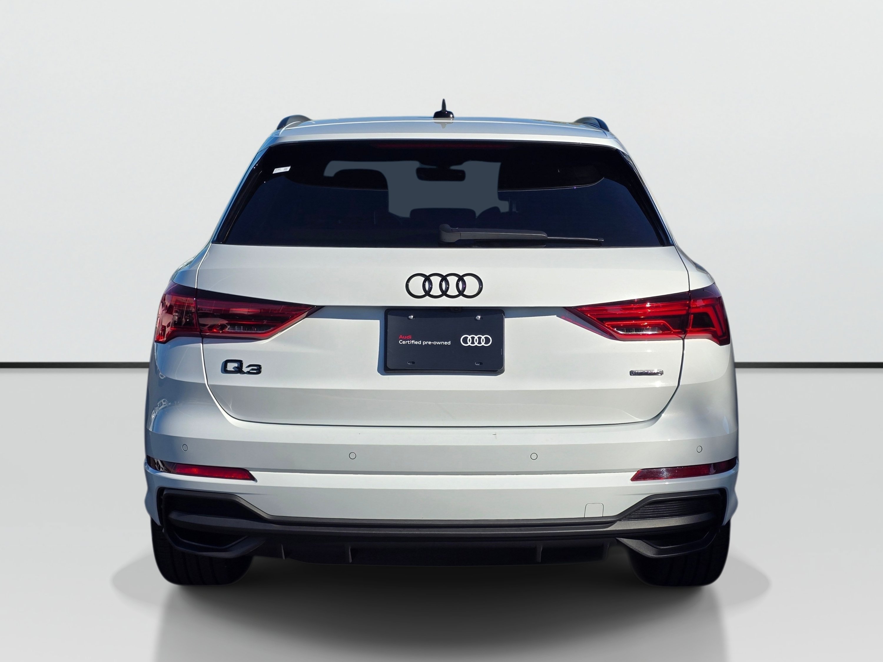 Certified 2025 Audi Q3 2.0T Premium AWD/4WD image 5