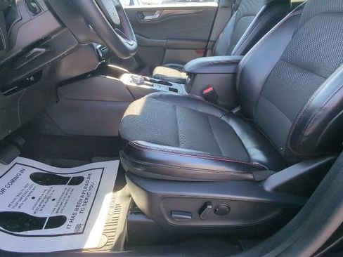 Used 2025 Ford Escape ST-Line Select w/ Tech Pack #1 AWD/4WD image 9