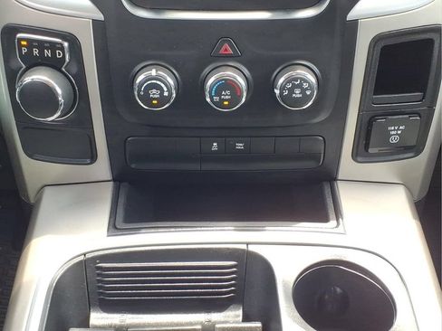 Used 2017 RAM 1500 Classic SLT RWD image 18