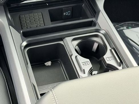 New 2026 Ford F250 Lariat w/ Lariat Premium Package image 14