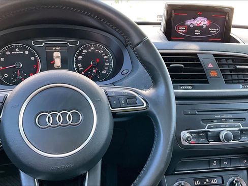 Used 2015 Audi Q3 2.0T Prestige w/ Prestige Package AWD/4WD image 25