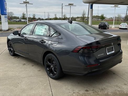 New 2025 Honda Accord SE image 5