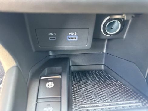 Used 2024 Nissan Kicks SV FWD image 23