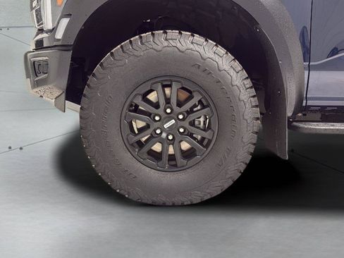 Used 2025 Ford F150 Raptor AWD/4WD image 29