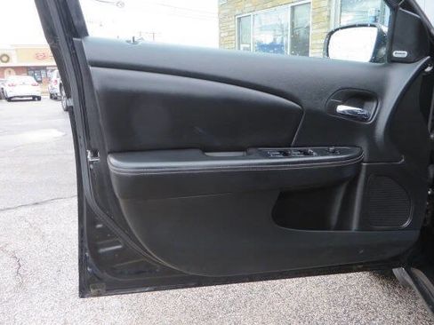 Used 2013 Chrysler 200 Limited w/ Sun/Sound Group image 9