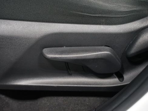 Used 2022 Toyota RAV4 LE image 30