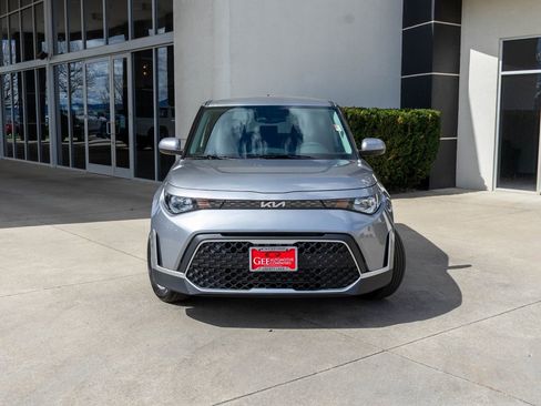 Used 2025 Kia Soul S image 2