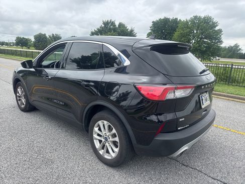 Used 2021 Ford Escape SE FWD image 5