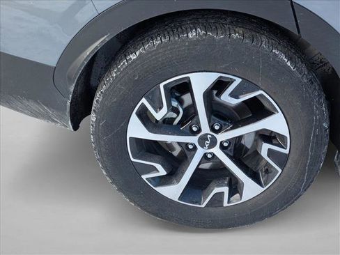 Used 2023 Kia Sportage EX image 9