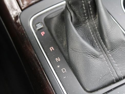 Used 2017 Kia Sorento EX image 35