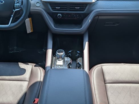 New 2026 Ford Explorer Platinum RWD image 23
