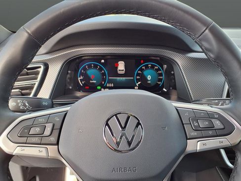 New 2026 Volkswagen Atlas Cross Sport SEL R-Line image 31