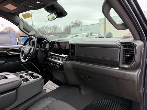Used 2023 Chevrolet Silverado 1500 LT AWD/4WD image 21