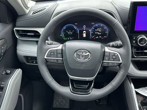 New 2026 Toyota Highlander Limited AWD/4WD image 25