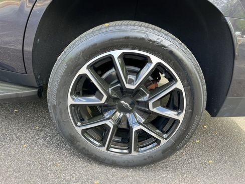 Used 2024 Chevrolet Tahoe RST w/ Luxury Package image 39