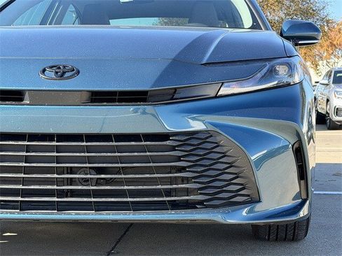 Certified 2025 Toyota Camry LE image 9