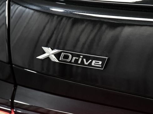 Used 2025 BMW 760i xDrive image 97