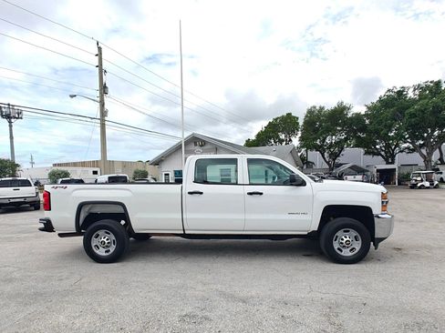 Used 2019 Chevrolet Silverado 2500 W/T AWD/4WD image 8