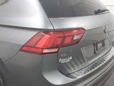 Used 2023 Volkswagen Tiguan SE image 54