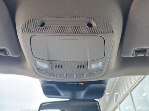 Used 2024 Ford Expedition XLT image 39