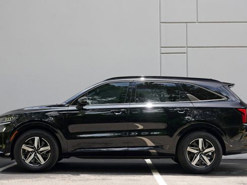 Used 2023 Kia Sorento S w/ Panoramic Sunroof Package FWD image 8