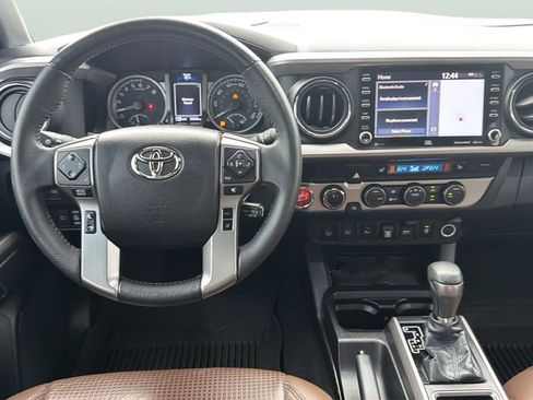 Used 2021 Toyota Tacoma Limited AWD/4WD image 32