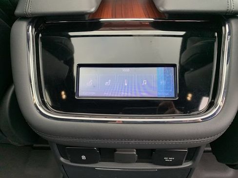Used 2024 Lincoln Navigator L Reserve AWD/4WD image 35