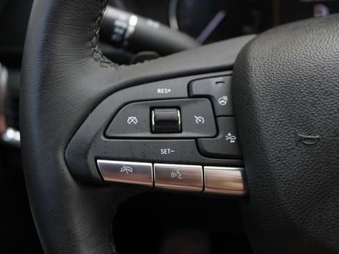 Used 2022 Cadillac XT4 Premium Luxury w/ Enhanced Visibility Package AWD/4WD image 9