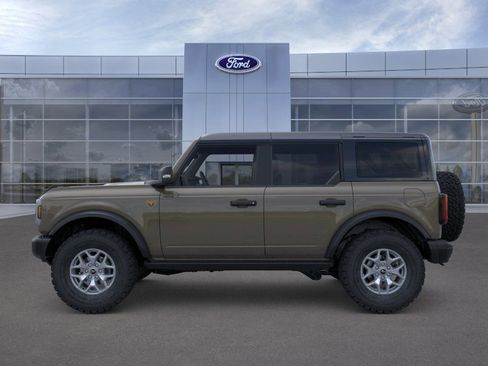 New 2025 Ford Bronco Badlands AWD/4WD image 3