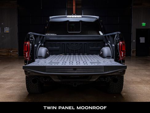 Used 2018 Ford F150 Raptor w/ Equipment Group 802A Luxury image 8