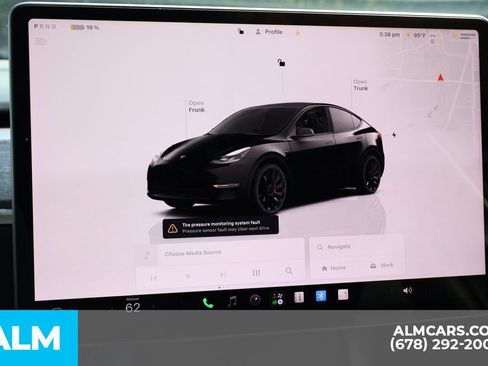Used 2023 Tesla Model Y Performance AWD/4WD image 30