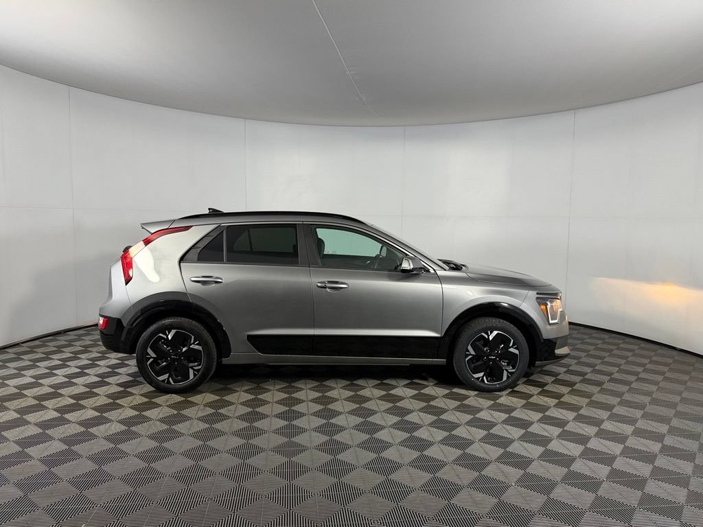 Used 2025 Kia Niro Wind FWD image 6