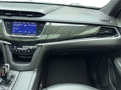 Used 2020 Cadillac XT6 Premium Luxury image 19