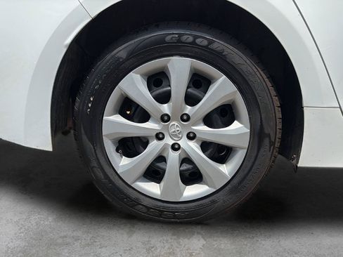 Used 2024 Toyota Corolla LE FWD image 22