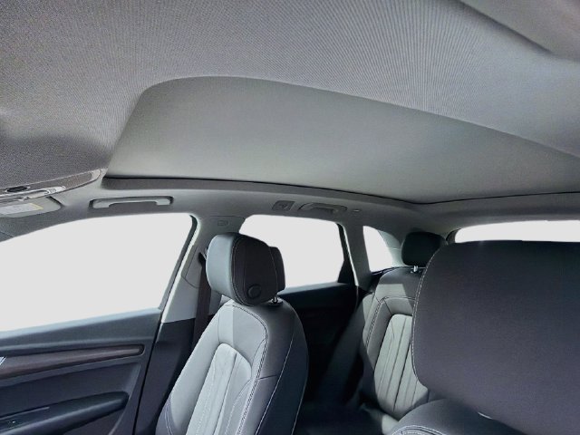 Used 2023 Audi Q5 2.0T Premium w/ Convenience Package AWD/4WD image 27