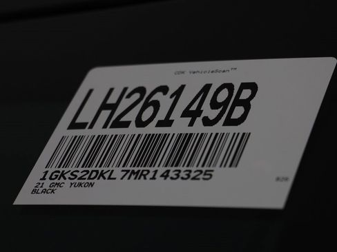 Used 2021 GMC Yukon Denali w/ Denali Premium Package image 27