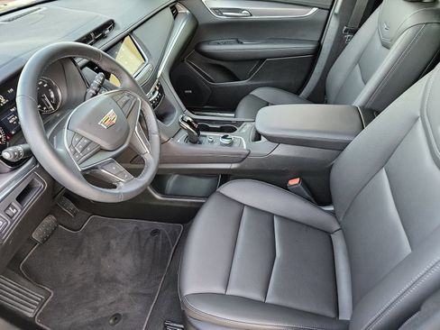 New 2026 Cadillac XT5 Luxury AWD/4WD image 16