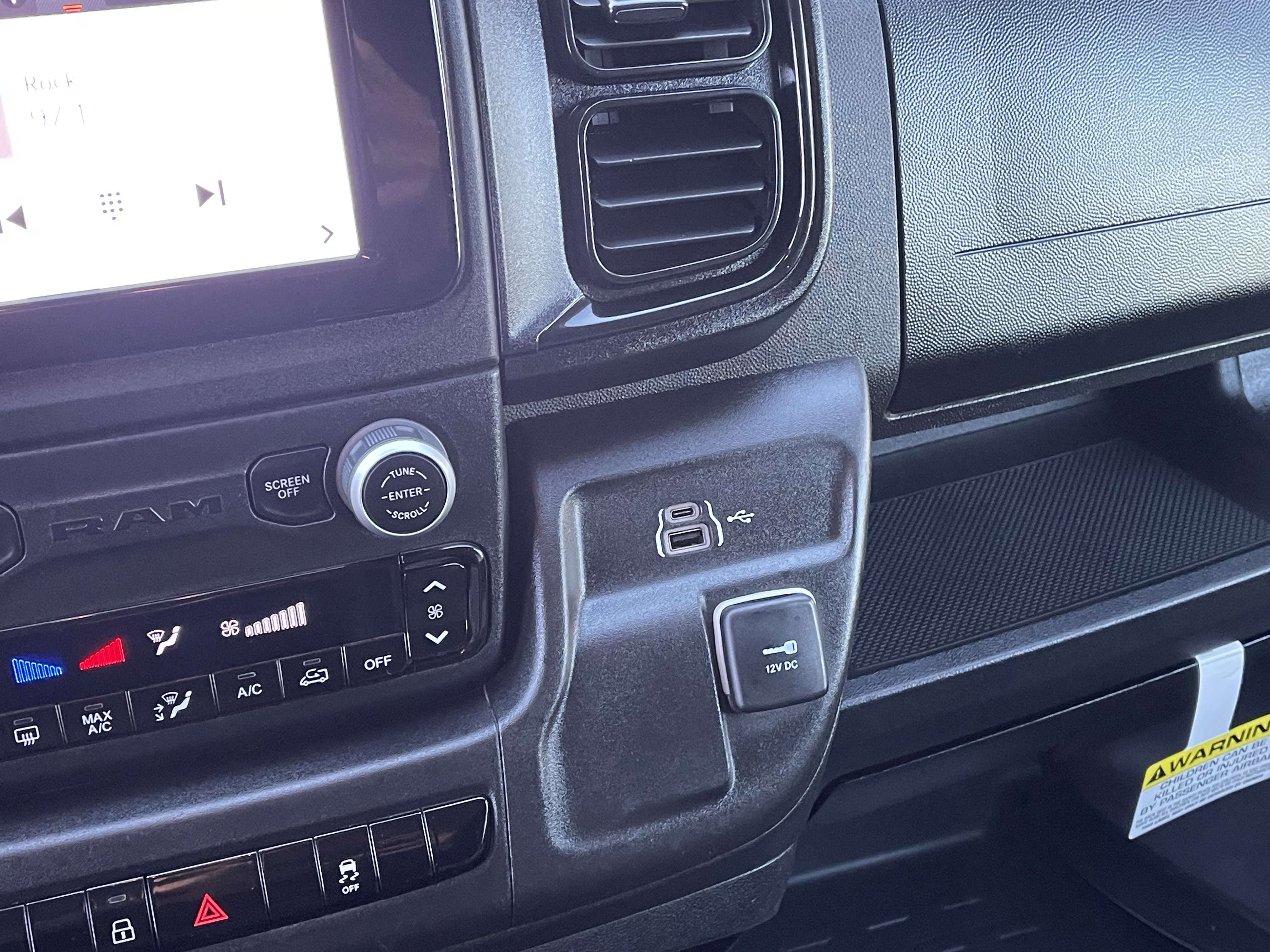 Used 2025 RAM ProMaster 2500 w/ Convenience Group FWD image 24