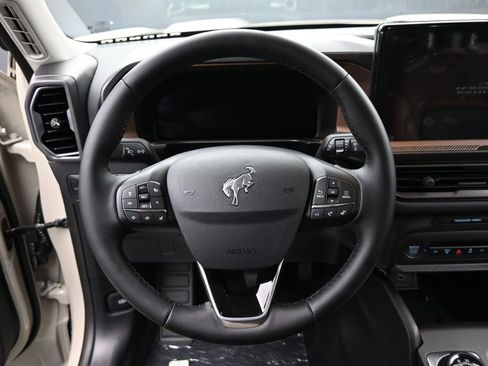 New 2025 Ford Bronco Sport Outer Banks w/ Outer Banks Tech Package+ AWD/4WD image 15