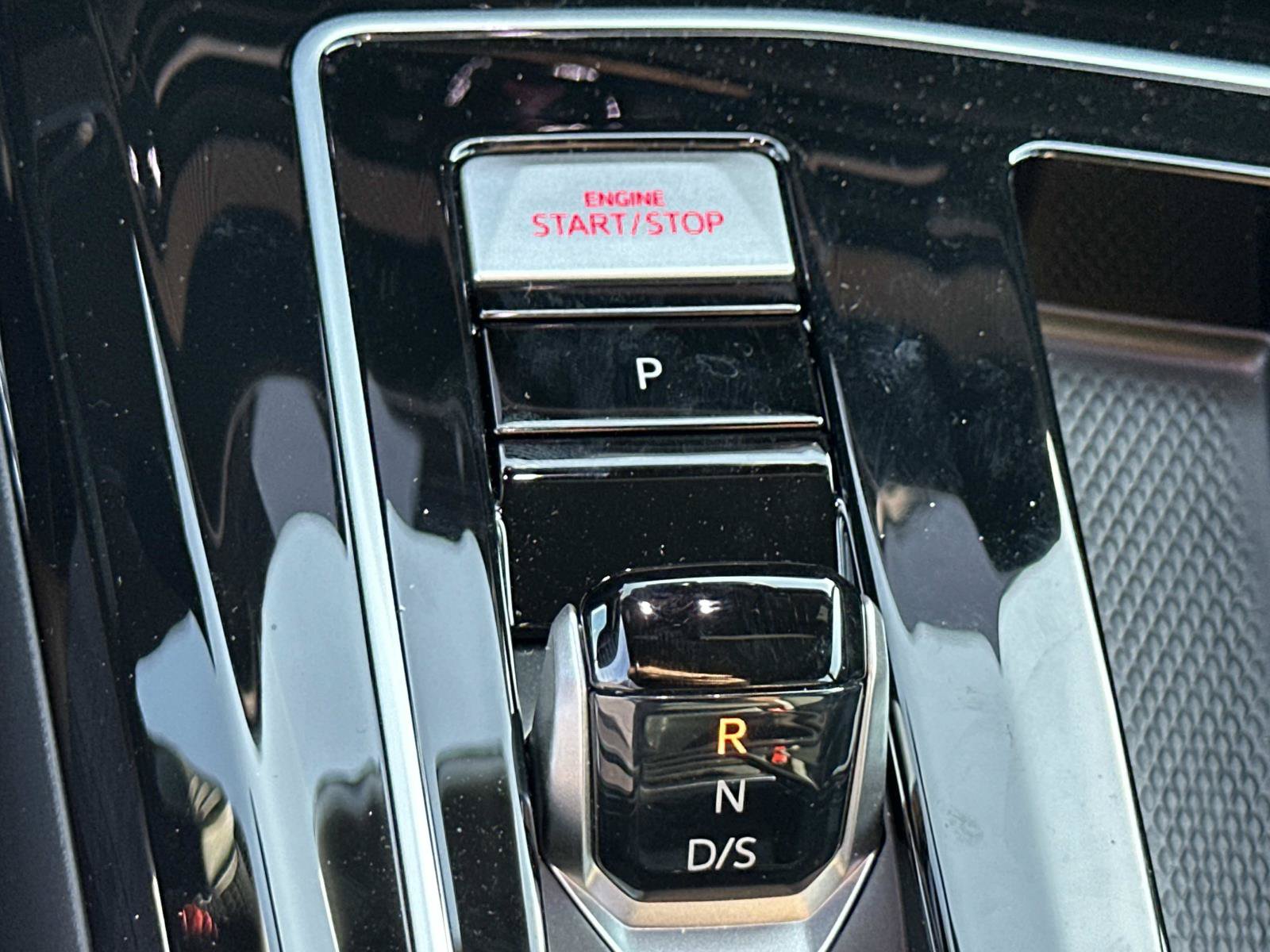 New 2026 Volkswagen GTI SE FWD image 17