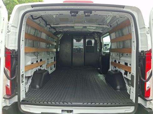 Used 2024 Ford Transit 250 Low Roof w/ Exterior Upgrade Package RWD image 28