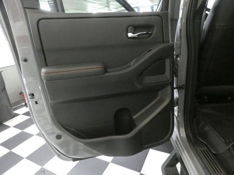 Used 2024 Nissan Frontier PRO-4X w/ Pro Premium Package AWD/4WD image 38