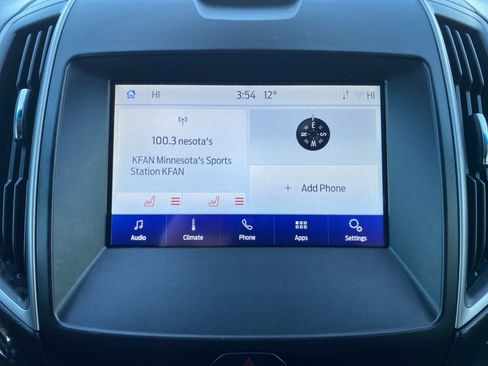 Used 2020 Ford Edge SEL image 23